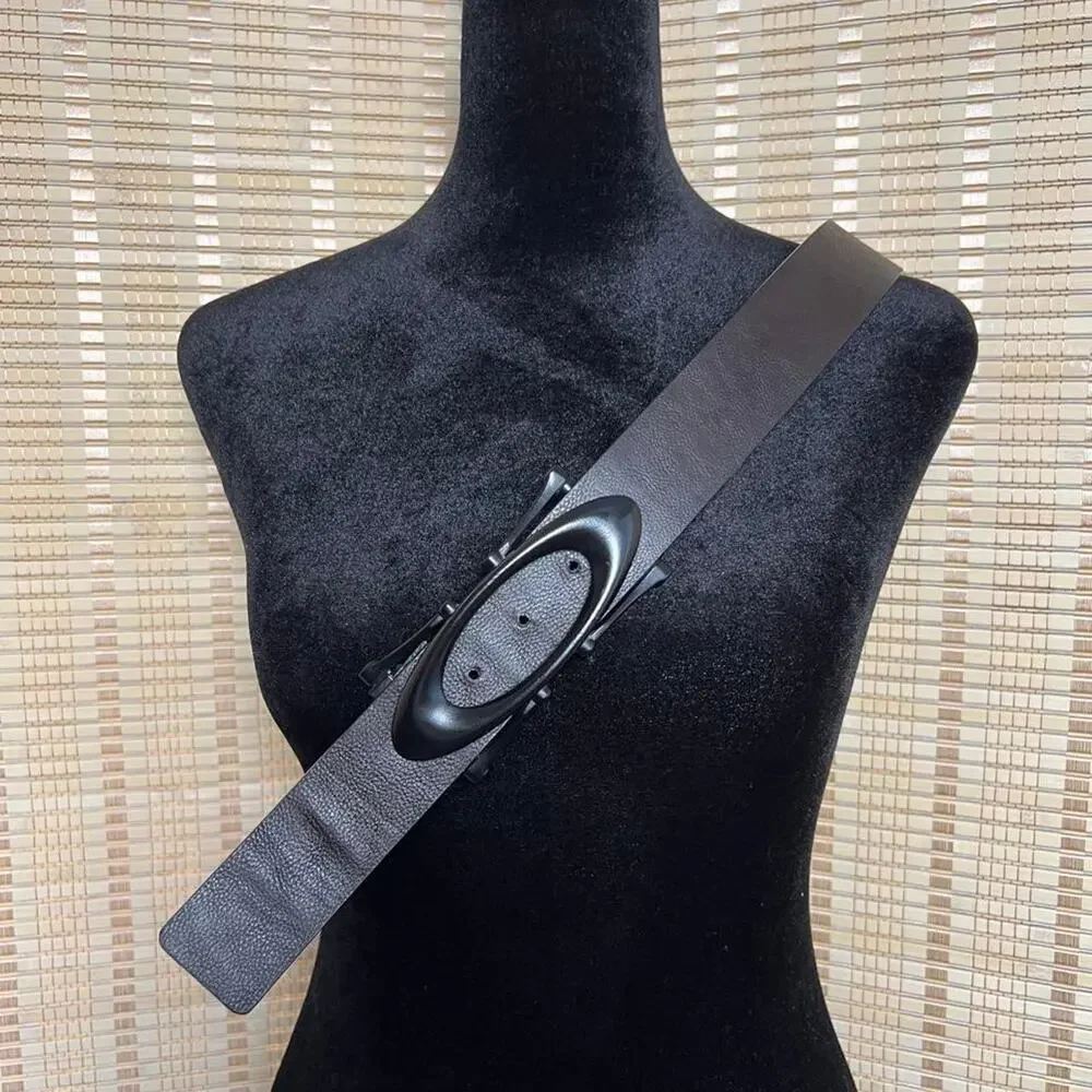 Vintage Y2K Oakley Black Leather Belt Ellipse Logo Size M